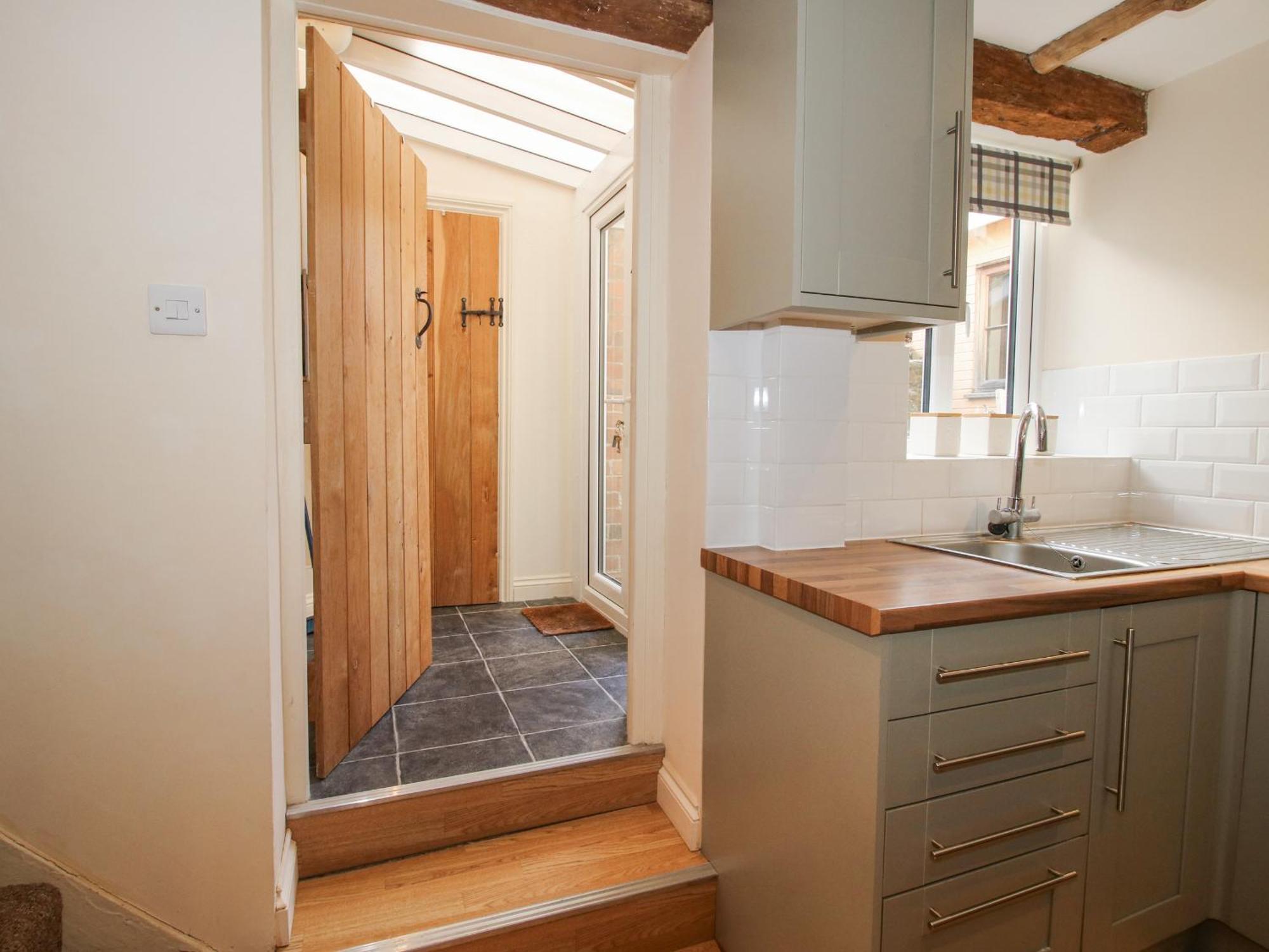 Pinner'S Cottage Knighton  Bagian luar foto